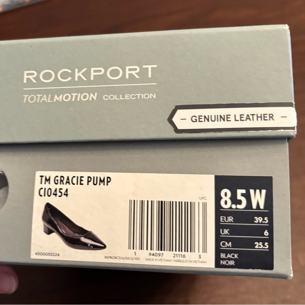 Rockport Black Leather Gracie Pumps